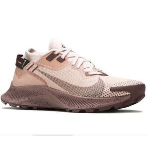 Nike: WMNS PEGASUS TRAIL 2 GORE-TEX 'DESERT DUST MAUVE'